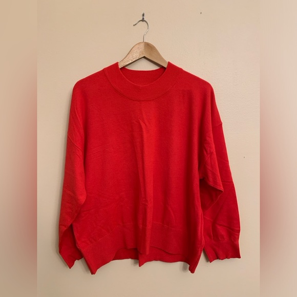 Sweater - Picture 1 of 3